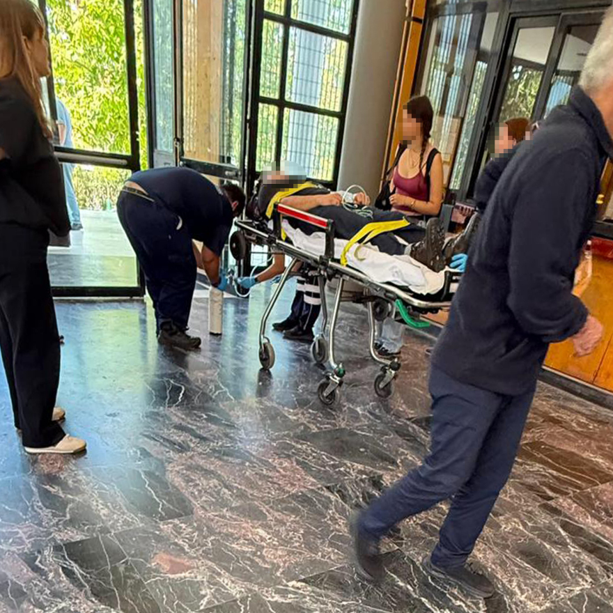 Άγρια επίθεση αντιεξουσιαστών με ρόπαλα σε φοιτητές των ΕΑΑΚ μέσα στο ΑΠΘ, 6 τραυματίες