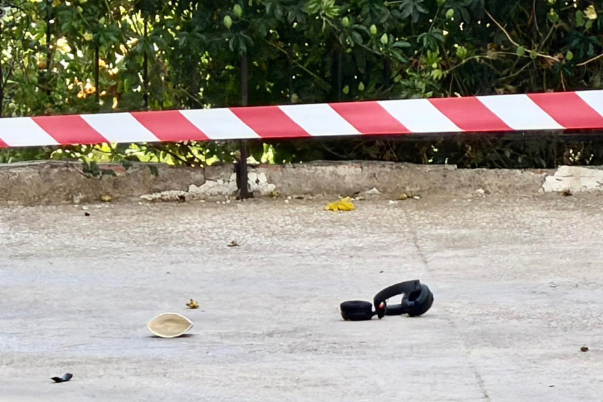 Ηλιόπουλη: Δύο 17χρονες έπεσαν μαζί από τον έκτο όροφο πολυκατοικίας, νεκρή η μία και μάχη για τη ζωή της δίνει η δεύτερη