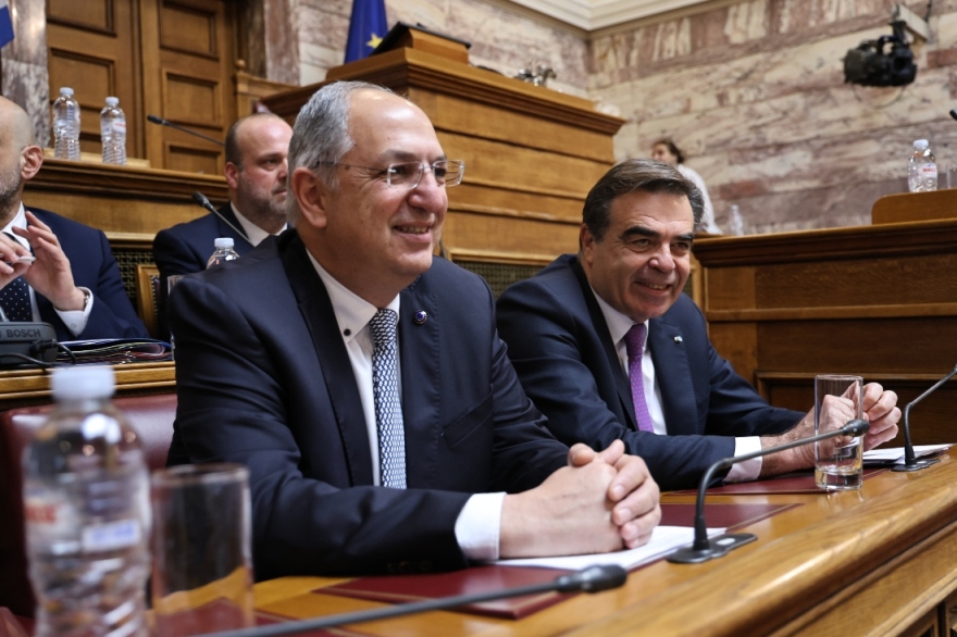 Σχοινάς για τις παρενοχλήσεις Ελλήνων ψαράδων στο Αιγαίο: «Είναι ένα φαινόμενο που δεν μπορεί να γίνει αποδεκτό»