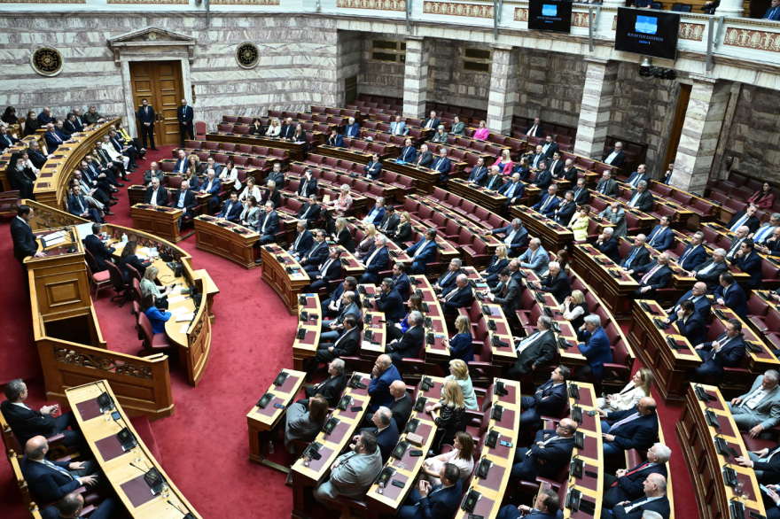 Βαρυσήμαντη ομιλία Χριστοδουλίδη στη Βουλή: Η επανένωση είναι το τάμα που ενώνει Κύπρο και Ελλάδα