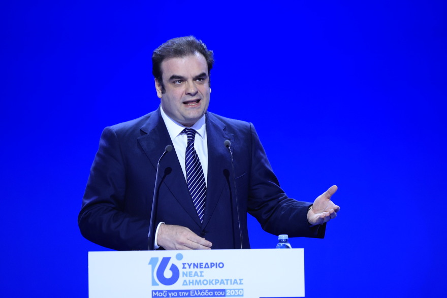 Το στίγμα των κορυφαίων της ΝΔ: Οι πλατφόρμες Πιερρακάκη και Δένδια, ο «διάλογος» Χατζηδάκη-Άδωνι και ο πυρσός Μαρινάκη