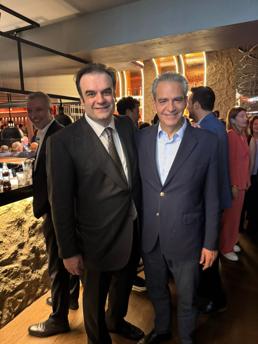 Ποιοι πήγαν στο κάλεσμα του Πιερρακάκη στο Abi Rouge μετά την «πρεμιέρα» του συνεδρίου της ΝΔ
