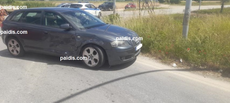 Δύο παιδιά και μία γυναίκα τραυματίστηκαν σε τροχαίο στη Ροδιά της Λάρισας