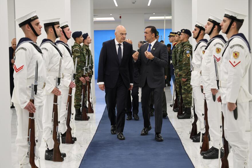 Επαφές και υπογραφές για την εμβάθυνση της συνεργασίας Ελλάδας - Ηνωμένων Αραβικών Εμιράτων