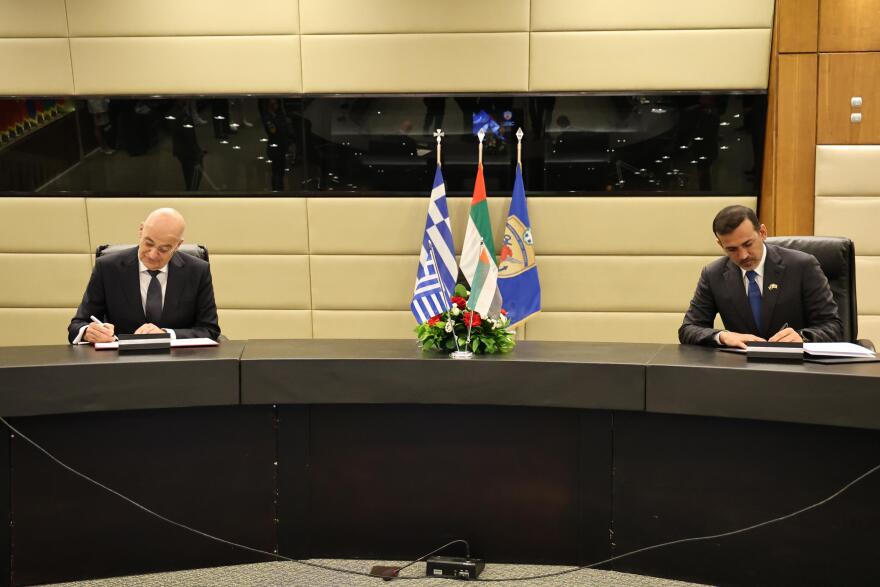 Επαφές και υπογραφές για την εμβάθυνση της συνεργασίας Ελλάδας - Ηνωμένων Αραβικών Εμιράτων