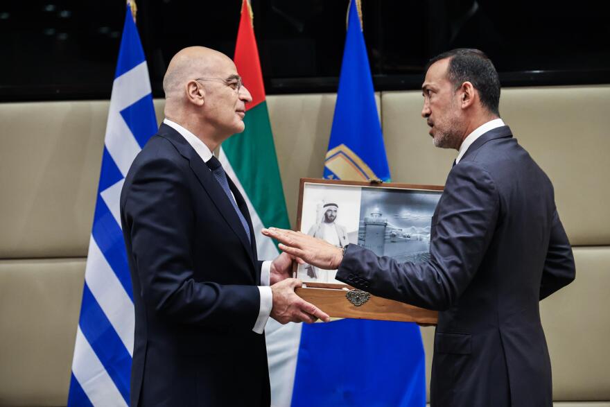 Επαφές και υπογραφές για την εμβάθυνση της συνεργασίας Ελλάδας - Ηνωμένων Αραβικών Εμιράτων