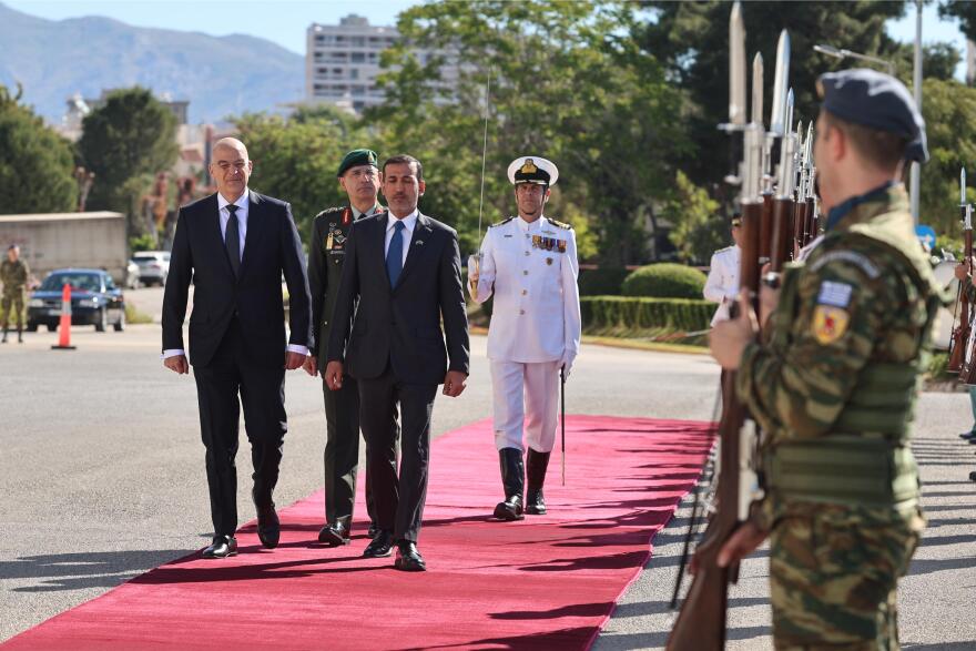 Επαφές και υπογραφές για την εμβάθυνση της συνεργασίας Ελλάδας - Ηνωμένων Αραβικών Εμιράτων