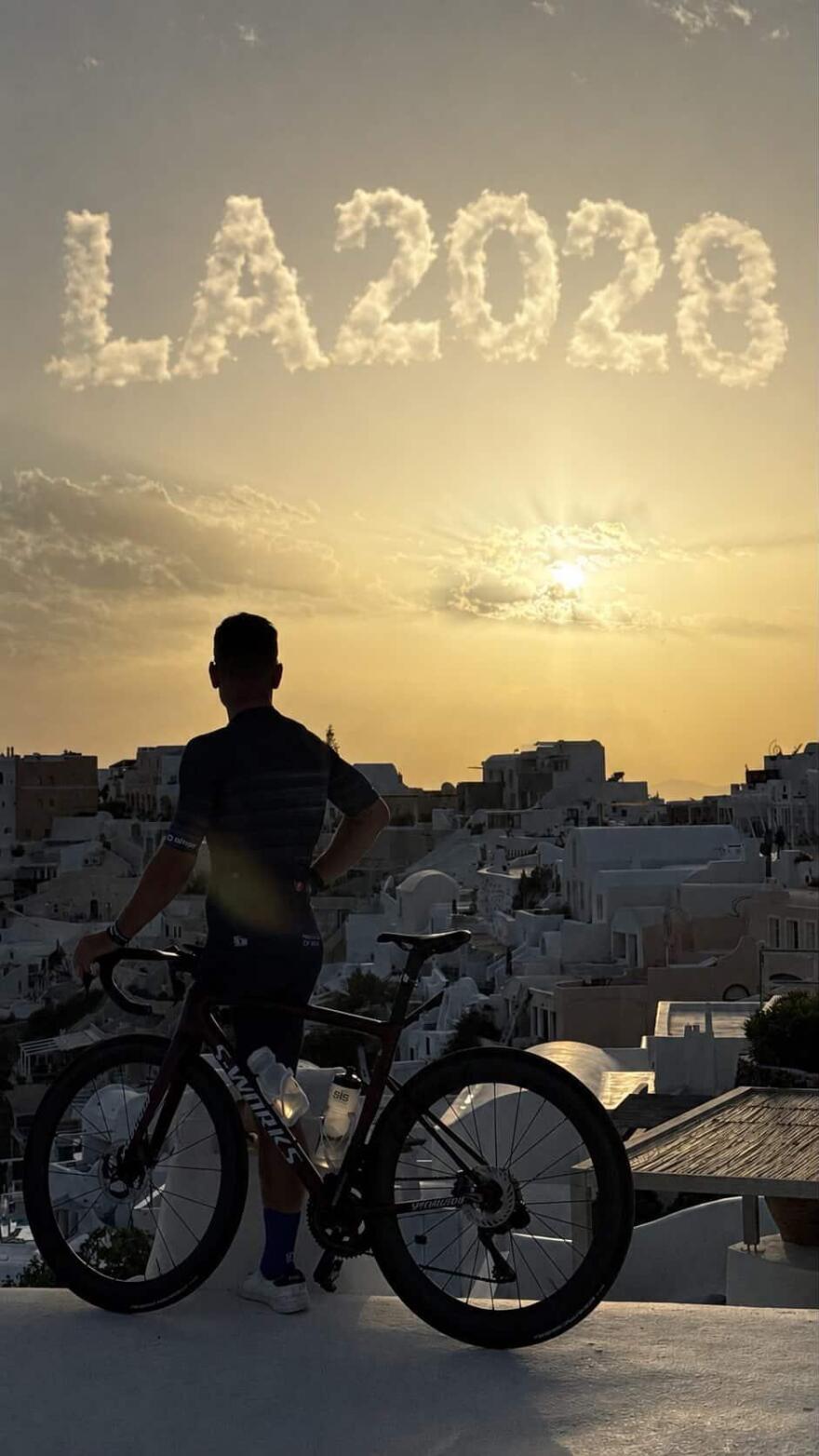 Ο Παραολυμπιονίκης Νίκος Παπαγγελής...  ποδηλάτησε στις Κυκλάδες για καλό σκοπό 