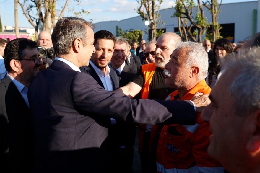 Μητσοτάκης: Αναβαθμίζουμε τις συγκοινωνίες με νέους συρμούς, νέα λεωφορεία και νέες προσλήψεις προσωπικού
