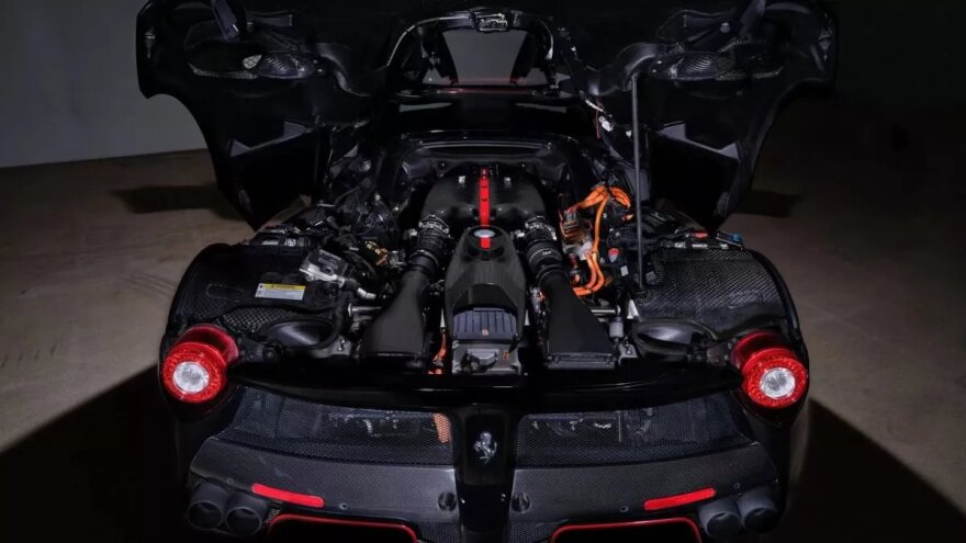 Δημοπρατείται η LaFerrari του Μάσα