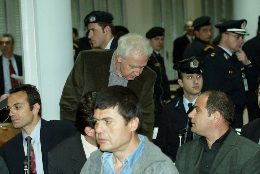 Αλέξανδρος Γιωτόπουλος: Ο αμετανόητος αρχηγός της 17Ν ελεύθερος και με... διδακτορικό