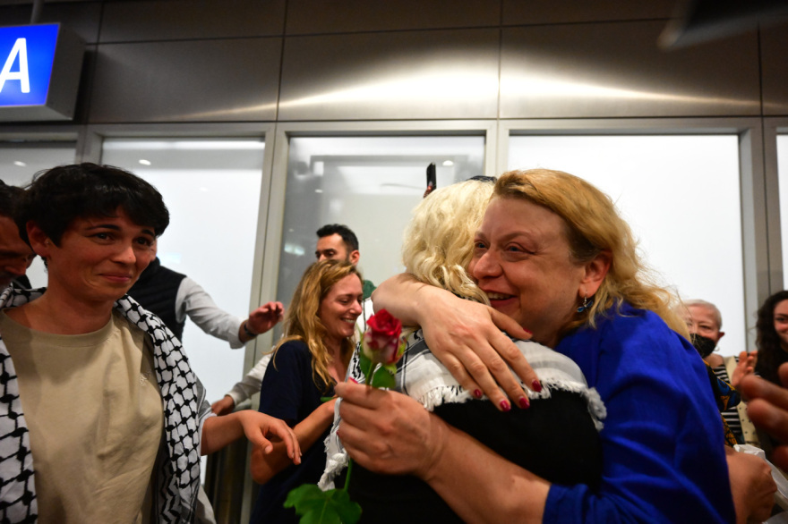 Με μέριμνα του ΥΠΕΞ επέστρεψαν στην Αθήνα οι 19 Έλληνες του Global Sumud Flotilla