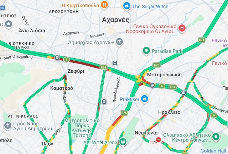 Καθυστερήσεις έως 25 λεπτά στην Αττική Οδό: Έπεσε τσιμέντο στο οδόστρωμα στο ύψος της Λ. Δημοκρατίας