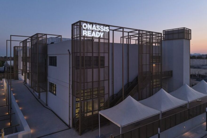 Onassis Ready: Θερινό σινεμά με ταινίες της Τίλντα Σουίντον στην ταράτσα του