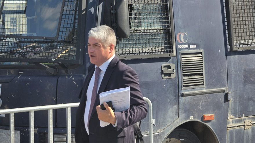 Συνεχίζεται σήμερα στη Λάρισα η δίκη για τα Τέμπη: Το νέο «λίφτινγκ» στην αίθουσα και οι επιπλέον 100 θέσεις για κοινό και δικηγόρους