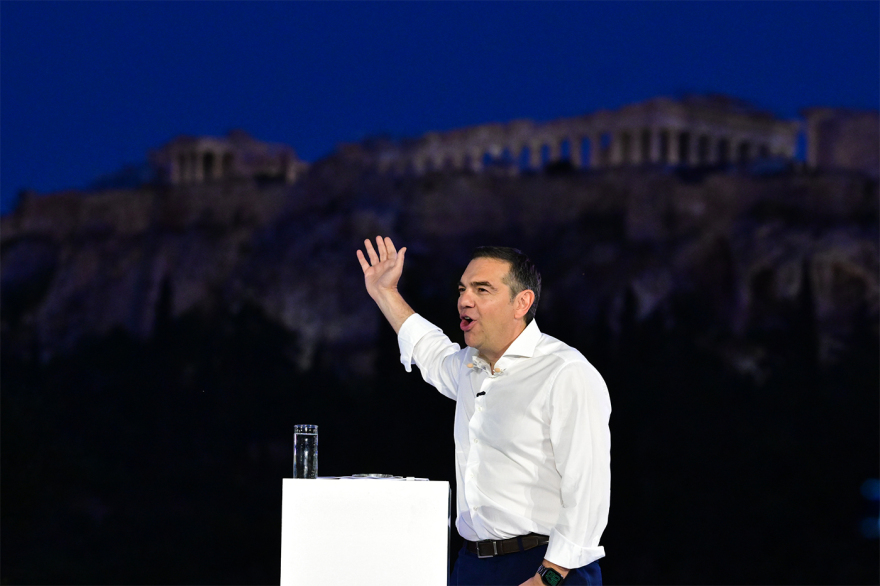 Ποιοι πήγαν στα αποκαλυπτήρια του κόμματος Τσίπρα, η αμηχανία για το ΕΛΑΣ και η μικρή Ήρα: Όλα όσα έγιναν στο Θησείο