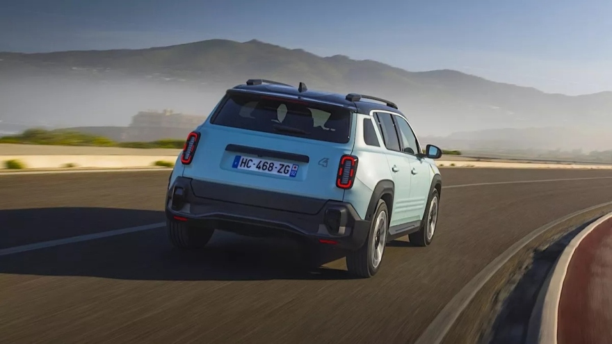 Πρεμιέρα στην Ελλάδα για το Renault 4 E-Tech (+τιμές)