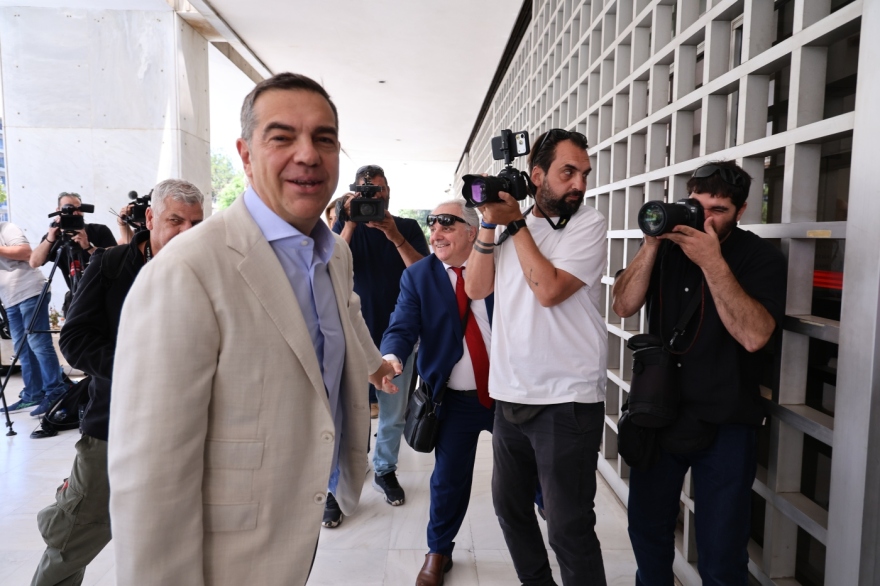 Στον Άρειο Πάγο ο Αλέξης Τσίπρας για την ιδρυτική διακήρυξη του ΕΛΑΣ, δείτε βίντεο
