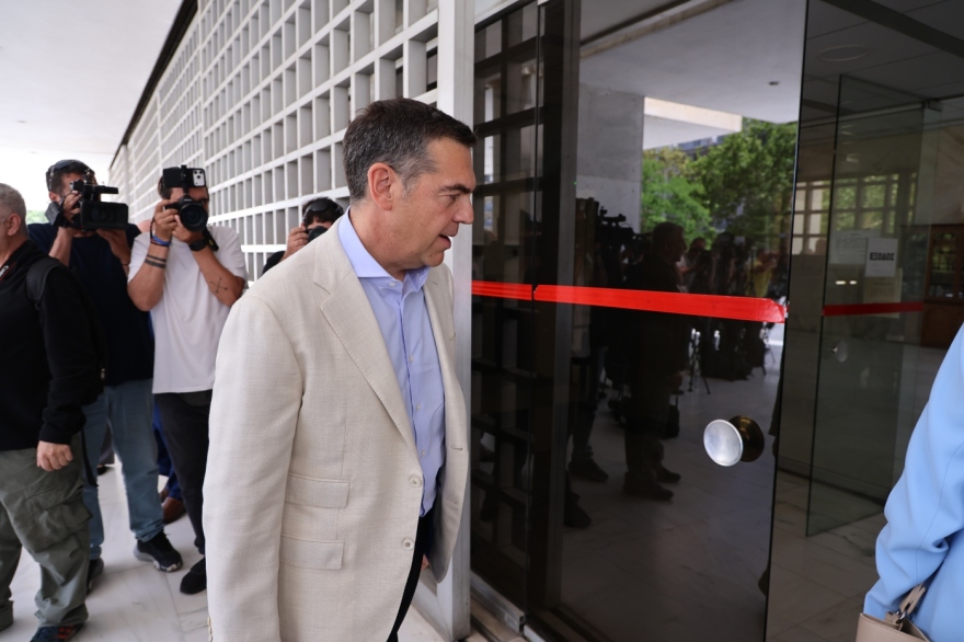 Στον Άρειο Πάγο ο Αλέξης Τσίπρας για την ιδρυτική διακήρυξη του ΕΛΑΣ, δείτε βίντεο
