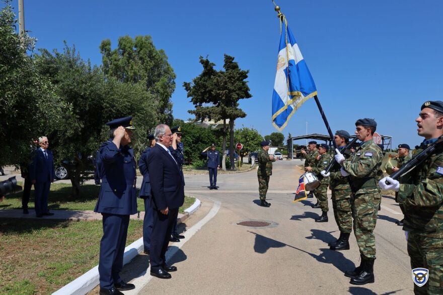 Σούδα: Επίσκεψη του Προέδρου της Δημοκρατίας στην 115 Πτέρυγα Μάχης, δείτε φωτογραφίες