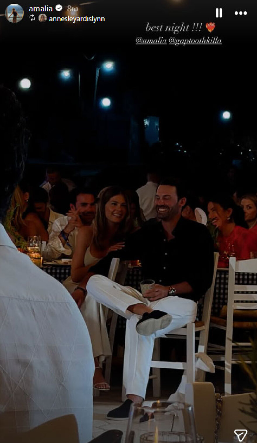 Αμαλία Κωστοπούλου: Το ζεϊμπέκικο του Τζέικ Μέντγουελ, τα σπασμένα πιάτα και και η μεγάλη αγκαλιά πριν τον θρησκευτικό τους γάμο