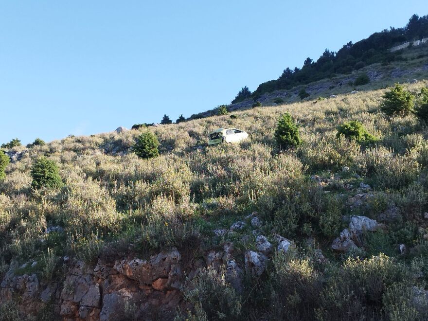 Ιωάννινα: 21χρονος οδηγός έχασε τον έλεγχο και έπεσε σε γκρεμό 