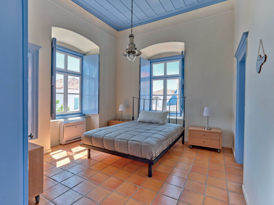Magenta House: Ένα από τα ωραιότερα καπετανόσπιτα των Σπετσών μάς ανοίγει τις πόρτες του