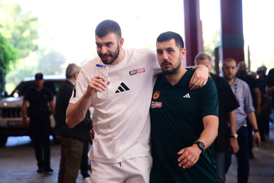 Παναθηναϊκός: Η άφιξη των πρασίνων στο ΣΕΦ για τον τελικό με τον Ολυμπιακό, με την ομάδα και ο Σλούκας, βίντεο και φωτογραφίες