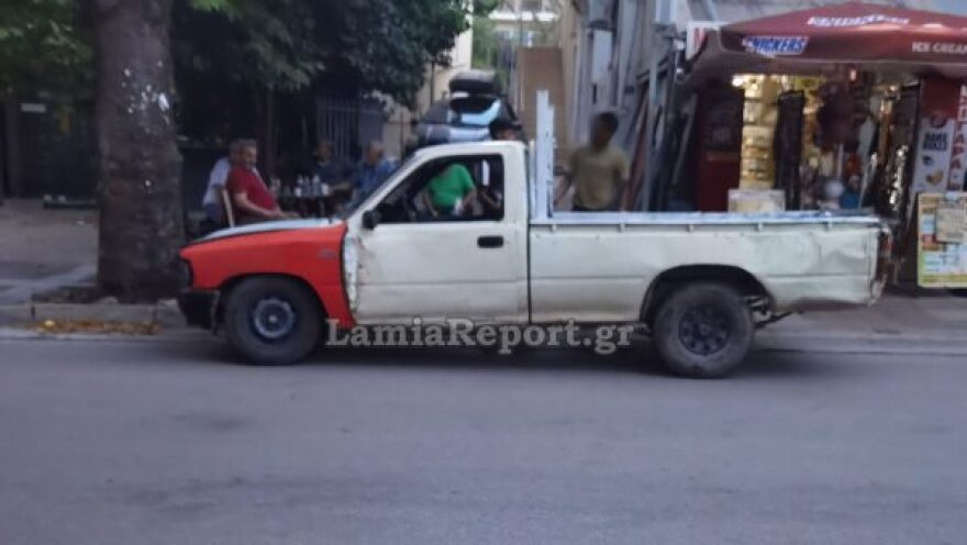 Στα επείγοντα μοτοσικλετιστής μετά από σύγκρουση με αγροτικό στη Λαμία