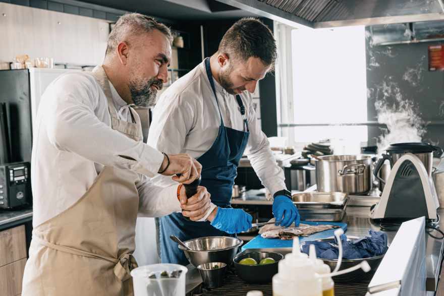 ΑΚΜΙ GASTRONOMY FESTIVAL 2026: Ένα διήμερο φεστιβάλ «οδοιπορικό» στη σύγχρονη δημιουργική κουζίνα, με την υπογραφή της κορυφαίας Σχολής Γαστρονομίας στην Ελλάδα