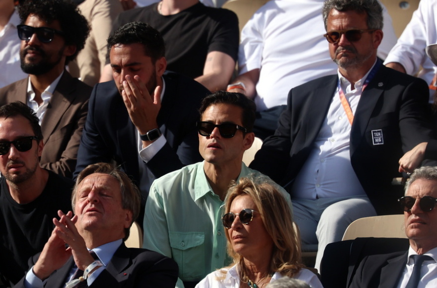 Παρέλαση αστέρων στον τελικό του Roland Garros: Από τον Ράμι Μάλεκ στον Λένι Κράβιτζ και την Αντέλ Εξαρχόπουλος, δείτε βίντεο και φωτογραφίες 