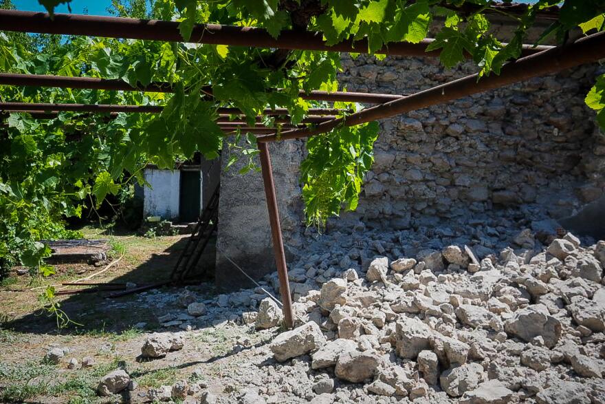 «Τρόμος, δεν πρόλαβα ούτε παπούτσια να βάλω»: Μαρτυρίες κατοίκων για τους σεισμούς στην Εύβοια