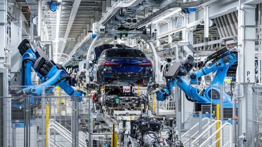 H BMW ξεπέρασε τα δύο εκατομμύρια ηλεκτρικά αυτοκίνητα