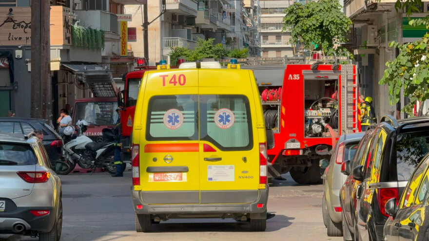 Φωτιά σε διαμέρισμα στη Θεσσαλονίκη, απεγκλωβίστηκαν δύο άτομα