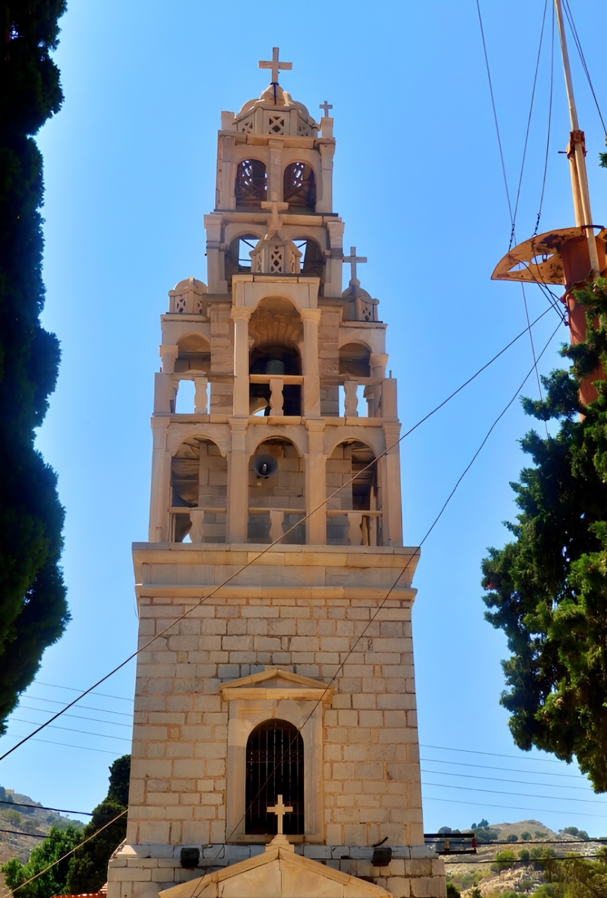Εγκαινιάστηκε το ιστορικό κωδωνοστάσιο του Αγίου Ιωάννη Προδρόμου στη Σύμη μετά την πλήρη αποκατάστασή του, δείτε εικόνες