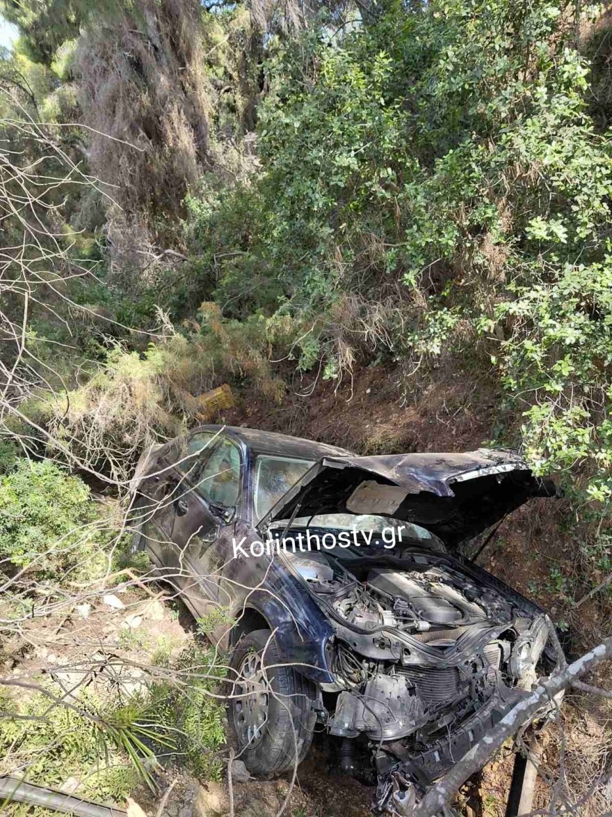 Αυτοκίνητο κατέληξε σε χαράδρα 25 μέτρων στις Κεχριές - Σώα η οδηγός