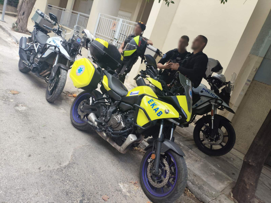 Aστυνομικοί της ΔΙΑΣ έσωσαν την τελευταία στιγμή ηλικιωμένο από απόπειρα αυτοκτονίας στο Νέο Ηράκλειο
