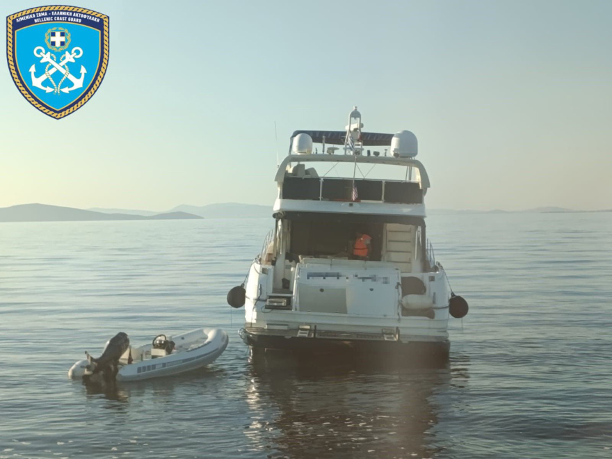 Προσάραξη θαλαμηγού ανοιχτά των Οινουσσών, σώοι οι επιβαίνοντες, δείτε φωτογραφίες 
