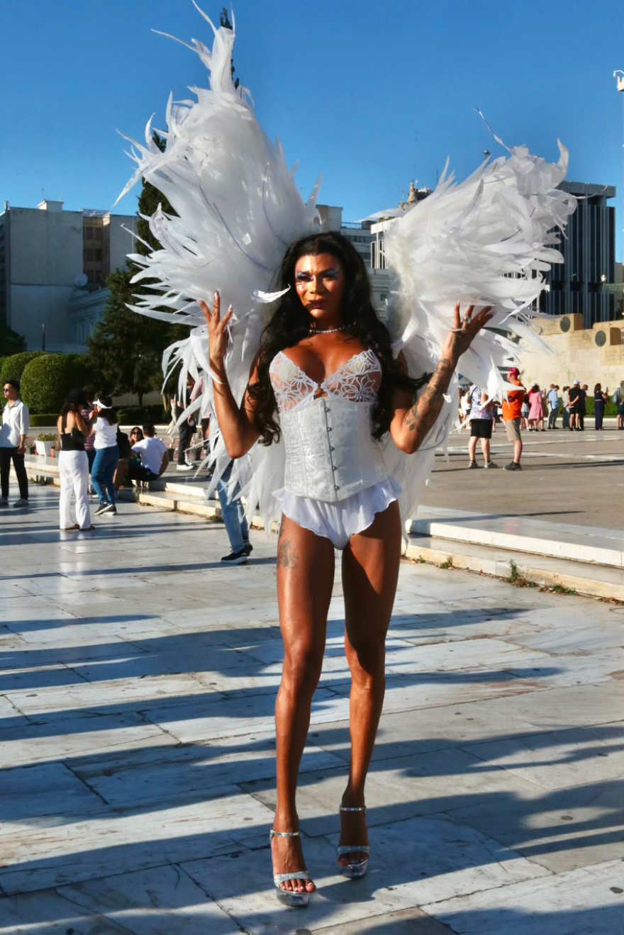 Γέμισε χρώμα το κέντρο της Αθήνας, πλήθος κόσμου στο Athens Pride 2026, ποιοι πολιτικοί δίνουν το «παρών», φωτογραφίες και βίντεο