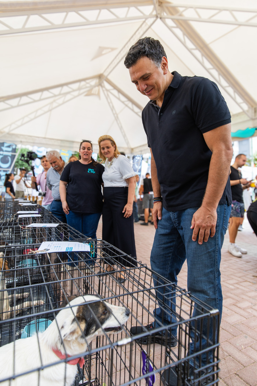 Εκπλήξεις, δώρα και χαρούμενα κατοικίδια στο «A Day with my Pet» στην Πετρούπολη που διοργάνωσε το topetmou.gr