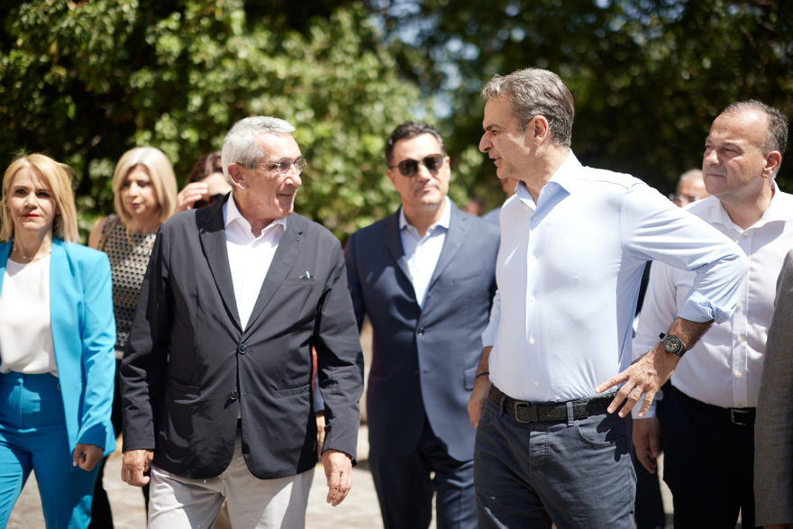 Στη Ρόδο ο Μητσοτάκης: Αναβαθμίζεται το λιμάνι του νησιού, νέο νοσοκομείο στην Κω εξήγγειλε ο πρωθυπουργός