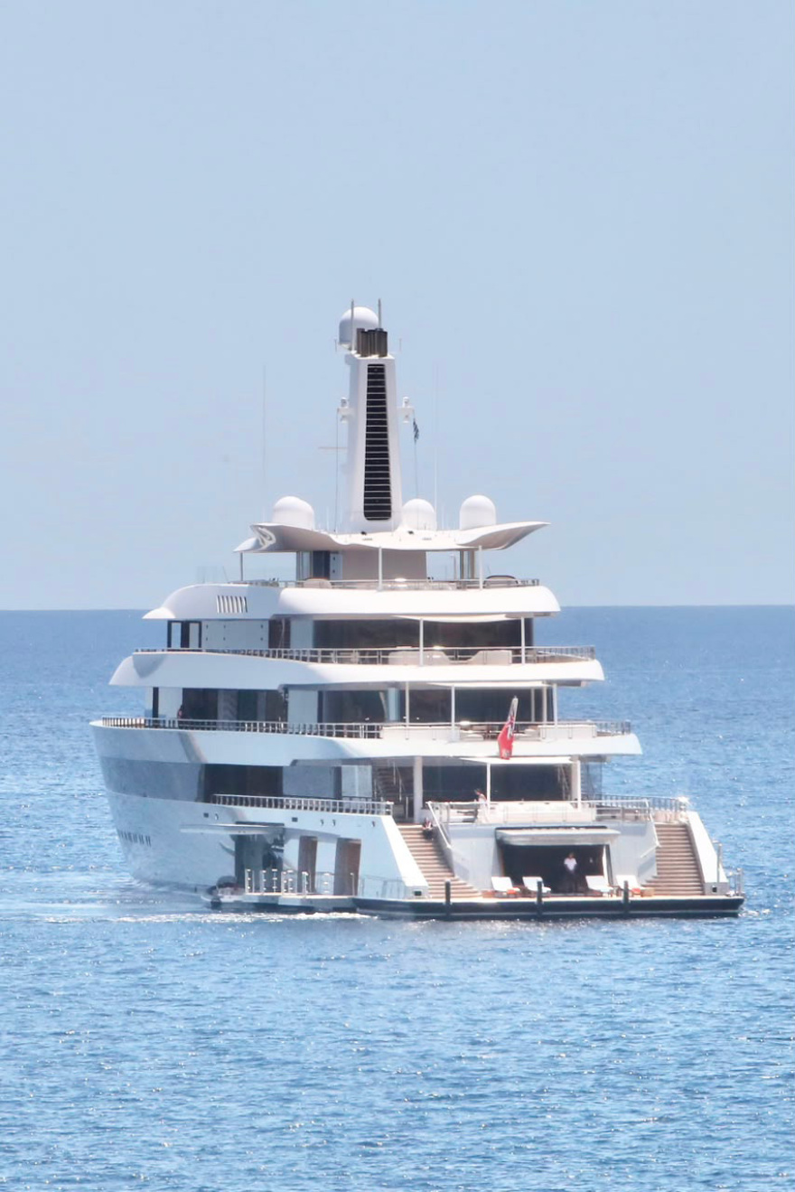 Στη Βάρκιζα το superyacht του ιδρυτή της WhatsApp: Έχει μήκος 100 μέτρα κι αξίζει 325 εκατ. ευρώ, δείτε φωτογραφίες και βίντεο