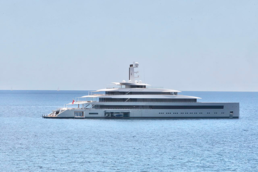 Στη Βάρκιζα το superyacht του ιδρυτή της WhatsApp: Έχει μήκος 100 μέτρα κι αξίζει 325 εκατ. ευρώ, δείτε φωτογραφίες και βίντεο