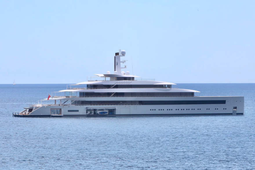 Στη Βάρκιζα το superyacht του ιδρυτή της WhatsApp: Έχει μήκος 100 μέτρα κι αξίζει 325 εκατ. ευρώ, δείτε φωτογραφίες και βίντεο