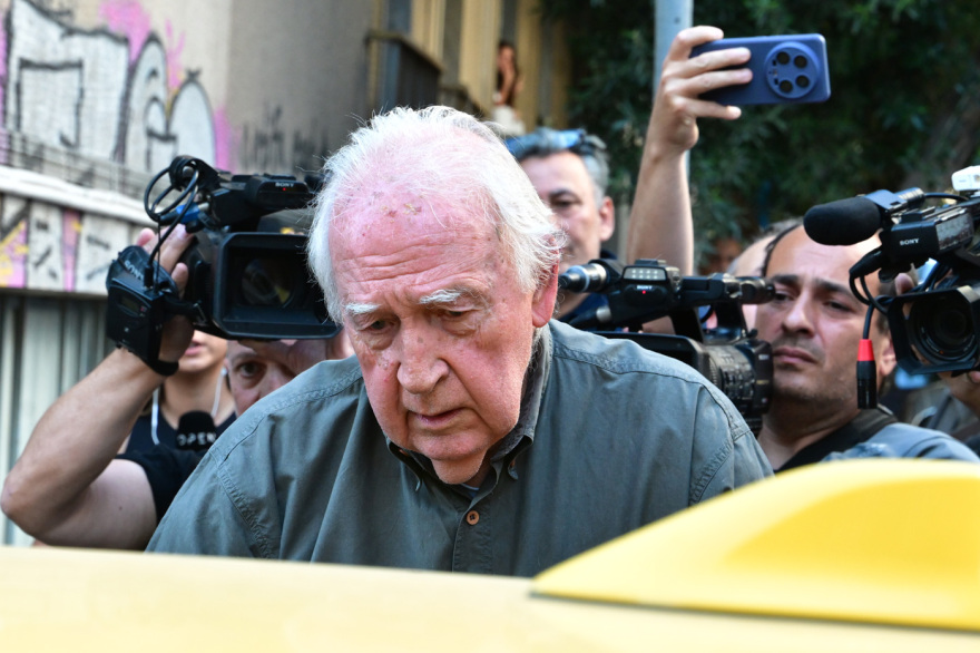 Επέστρεψε στις φυλακές Κορυδαλλού ο Αλέξανδρος Γιωτόπουλος, είχε φύγει από το σπίτι του με ταξί - Δείτε βίντεο