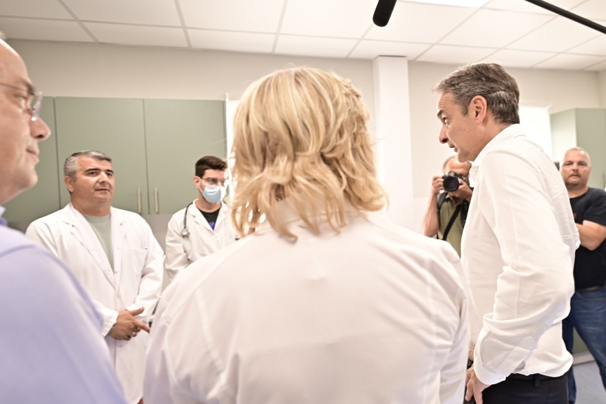 Μητσοτάκης στο Κέντρο Υγείας Βάρης: Αγωνιζόμαστε για να αναβαθμίζουμε συνέχεια το Εθνικό Σύστημα Υγείας