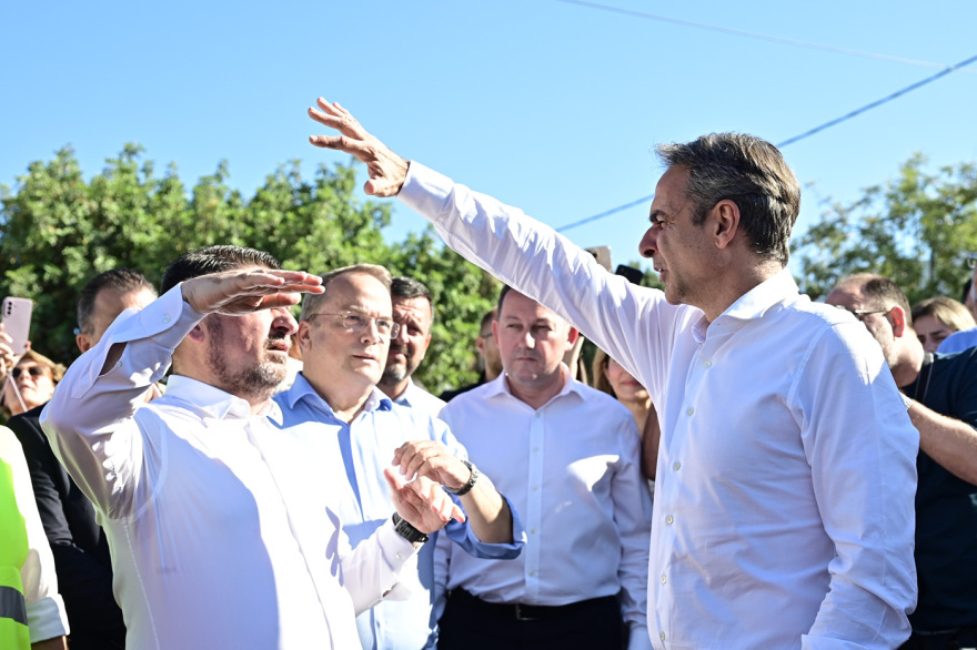 Περιοδεία Μητσοτάκη σε Βάρη-Βούλα-Βουλιαγμένη- Επιθεώρησε αντιπλημμυρικά έργα, επισκέφθηκε το Κέντρο Υγείας 5 Στον δήμο Βάρης-Βούλας-Βουλιαγμένης ο Μητσοτάκης: Επιθεώρησε αντιπλημμυρικά έργα, επισκέφθηκε το Κέντρο Υγείας