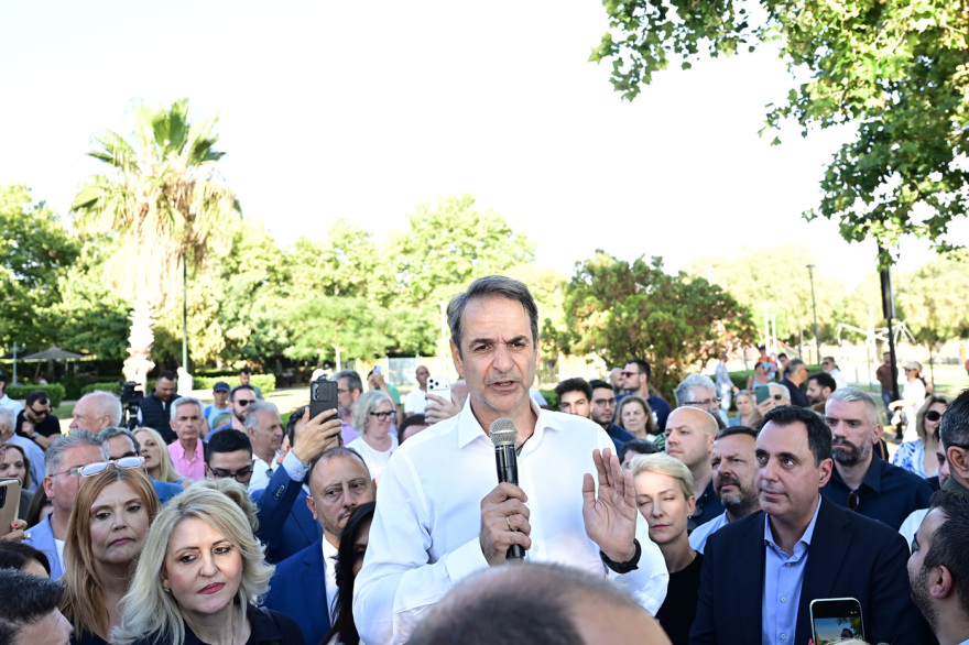 Μητσοτάκης από τη Βούλα: «Ο τζάμπας δεν υπάρχει, όποιος σας υπόσχεται, από κάπου θα σας τα πάρει»