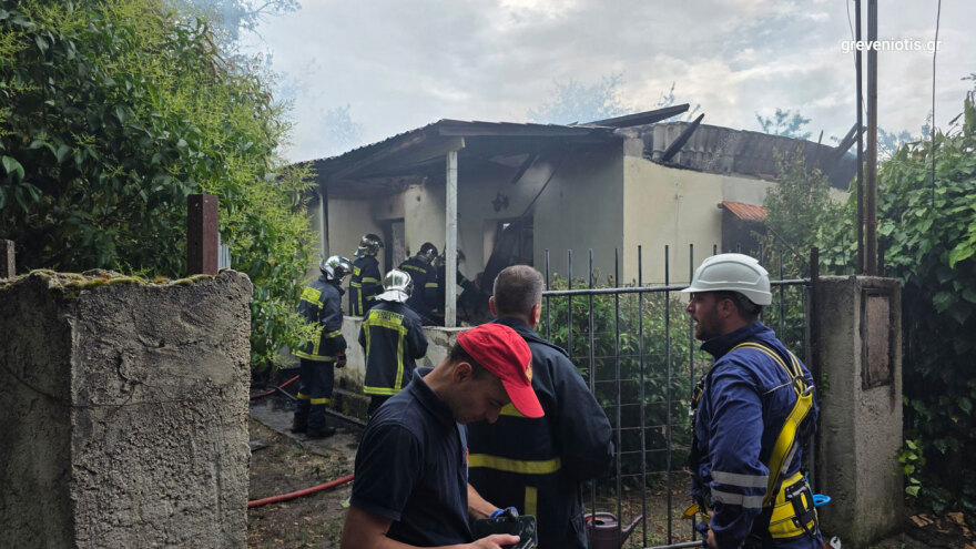 Τραγωδία στα Γρεβενά, βρέθηκε απανθρακωμένη σορός 85χρονου μετά από φωτιά σε σπίτι
