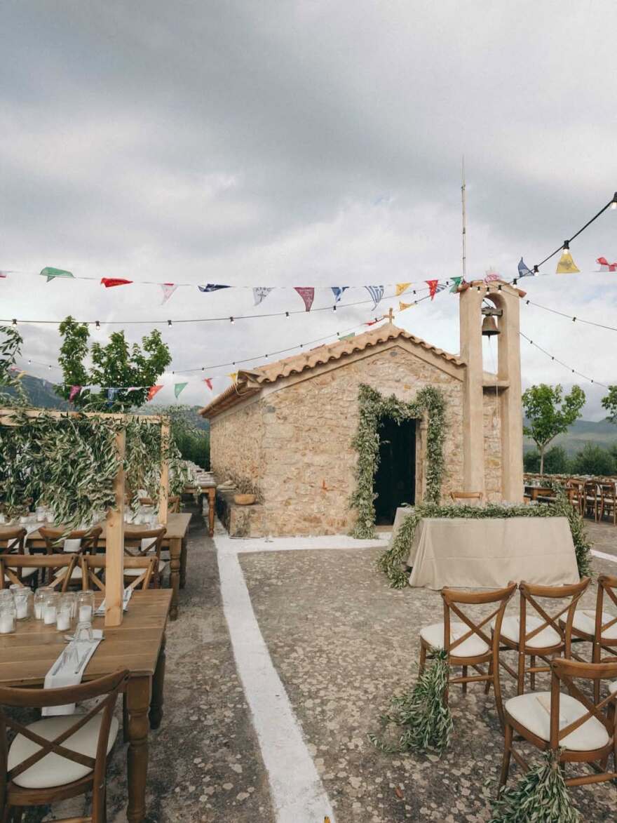 Δανάη Μπάρκα: «Ο γάμος μας έμεινε μυστικός μέχρι την τελευταία στιγμή» Δανάη Μπάρκα για τον γάμο της: Δεν ήξερε κανείς τίποτα, οι κουμπάροι μας έμαθαν μία εβδομάδα πριν ότι θα μας παντρέψουν